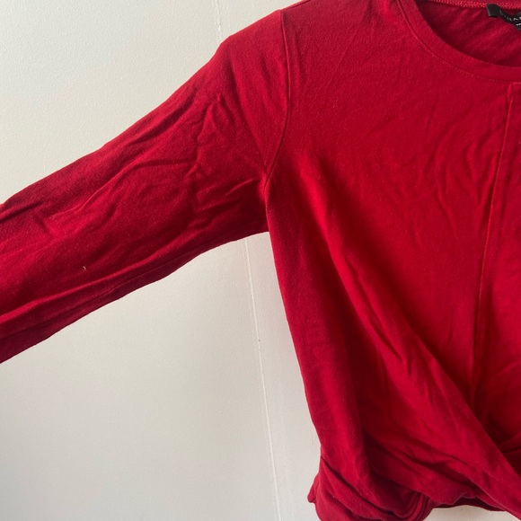 Bright red knot cropped top - Picture 3 of 4